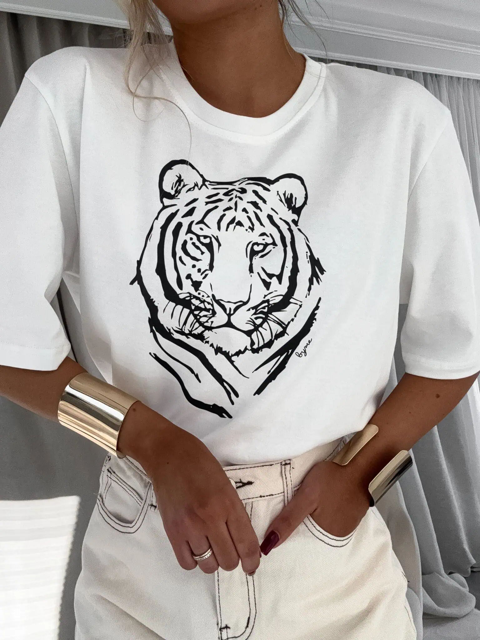 T-SHIRT_TYGRYS_-_bialy