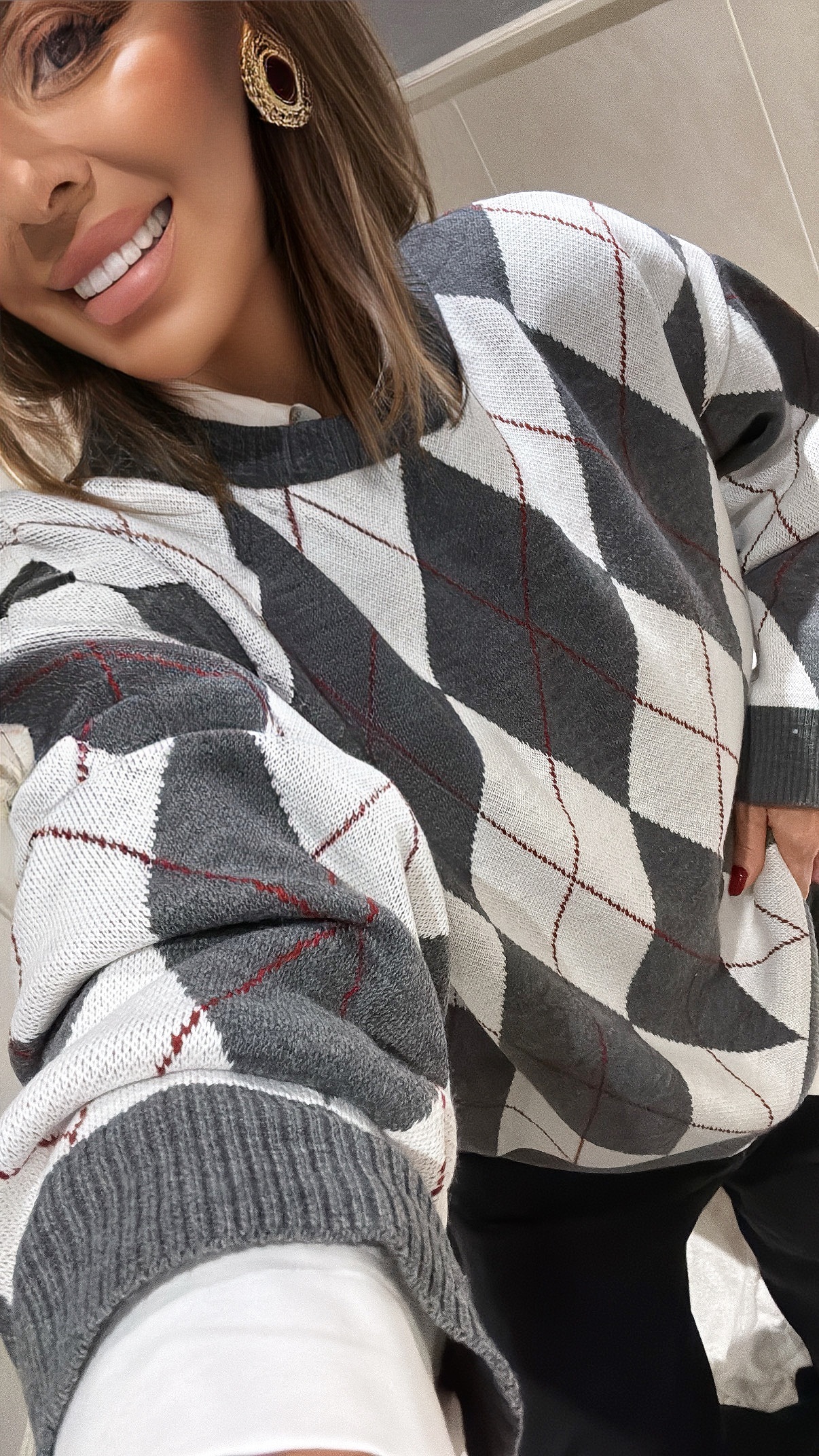 SWETER_W_ROMBY_-_szary