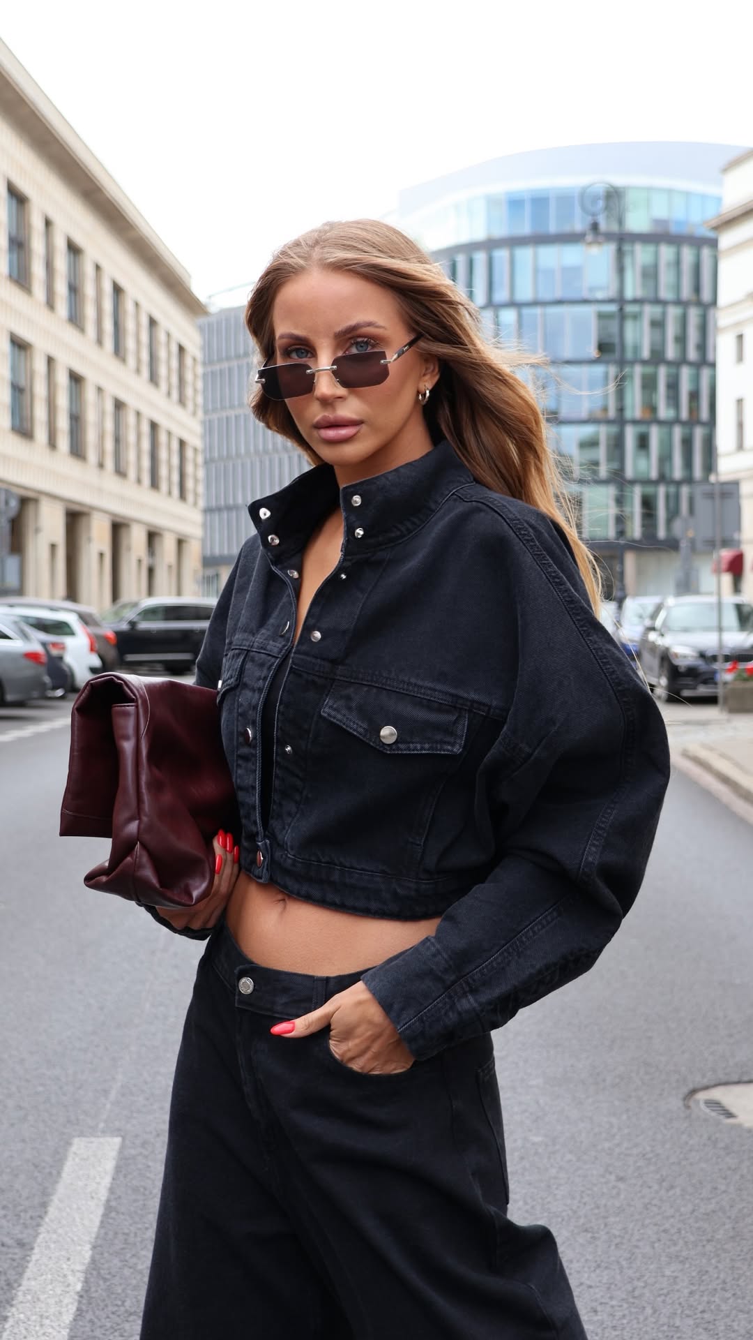 KURTKA_JEANSOWA_-_czarna_