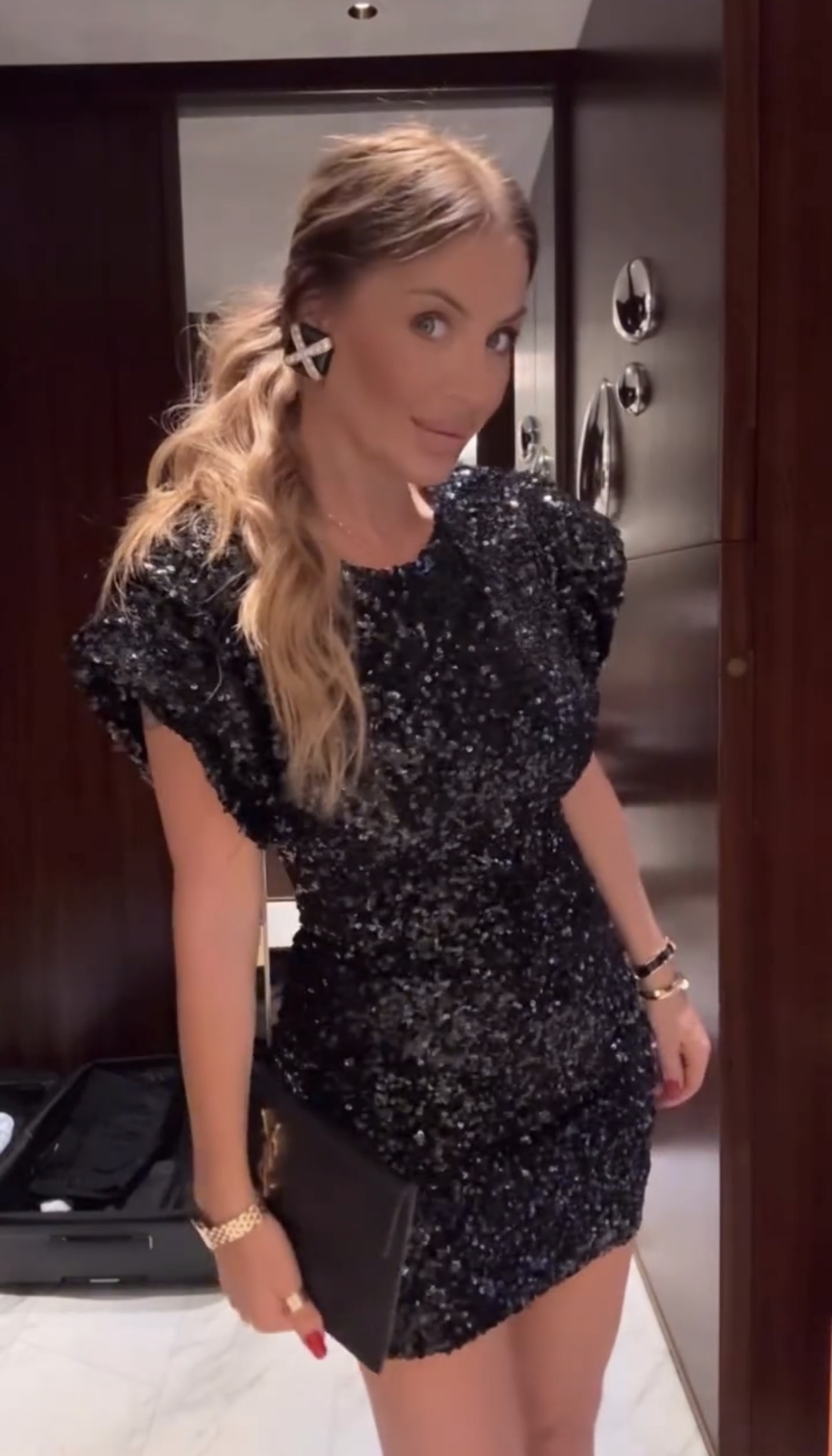 SUKIENKA_CEKINOWA_MINI_-_czarna_