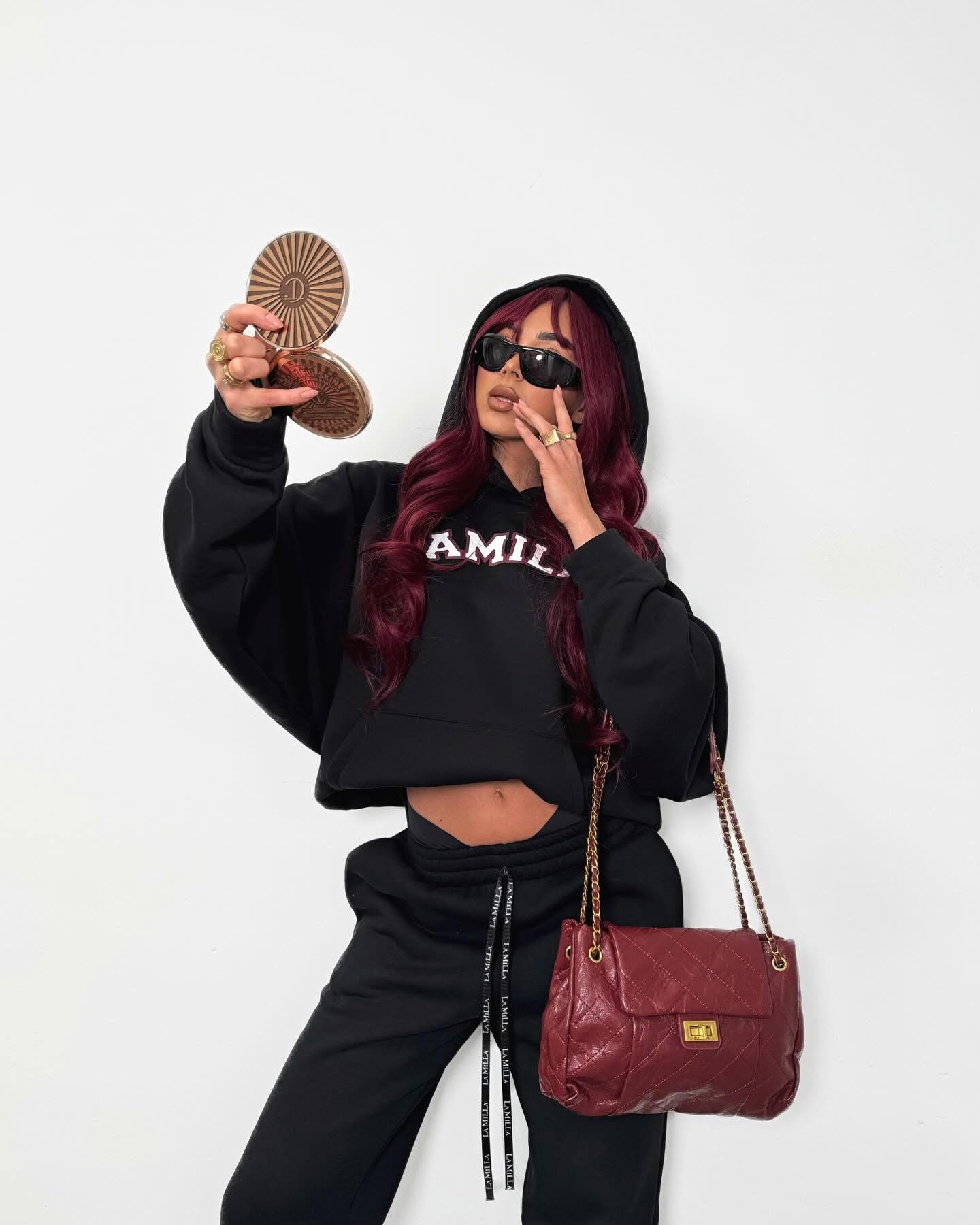 BLUZA_Z_KAPTUREM_-_czarna_