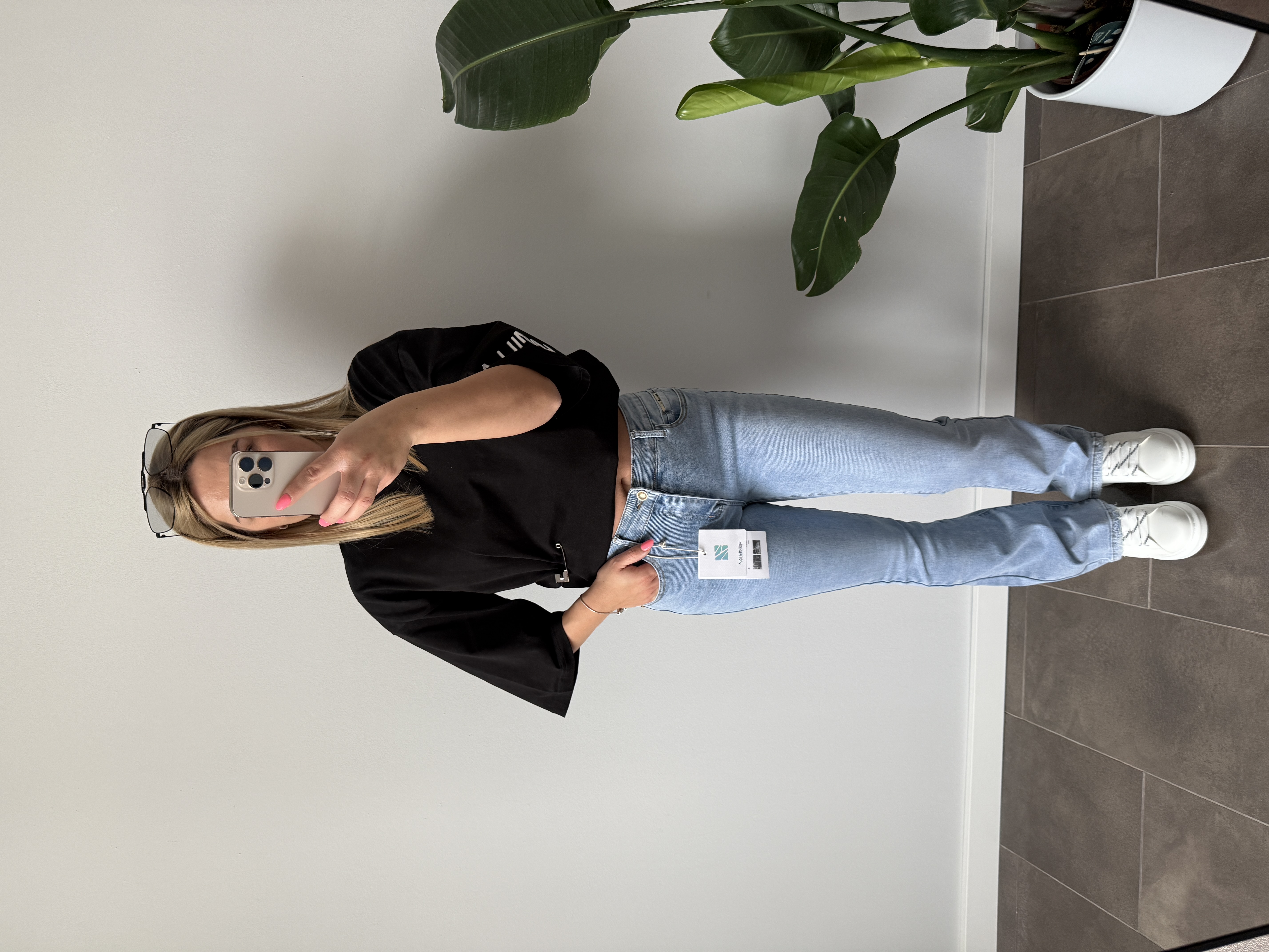 SPODNIE_JEANSOWE_DZWONY_