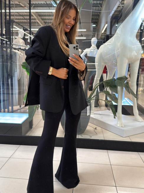 LEGGINSY_Z_ROZCIECIEM_CZARNE