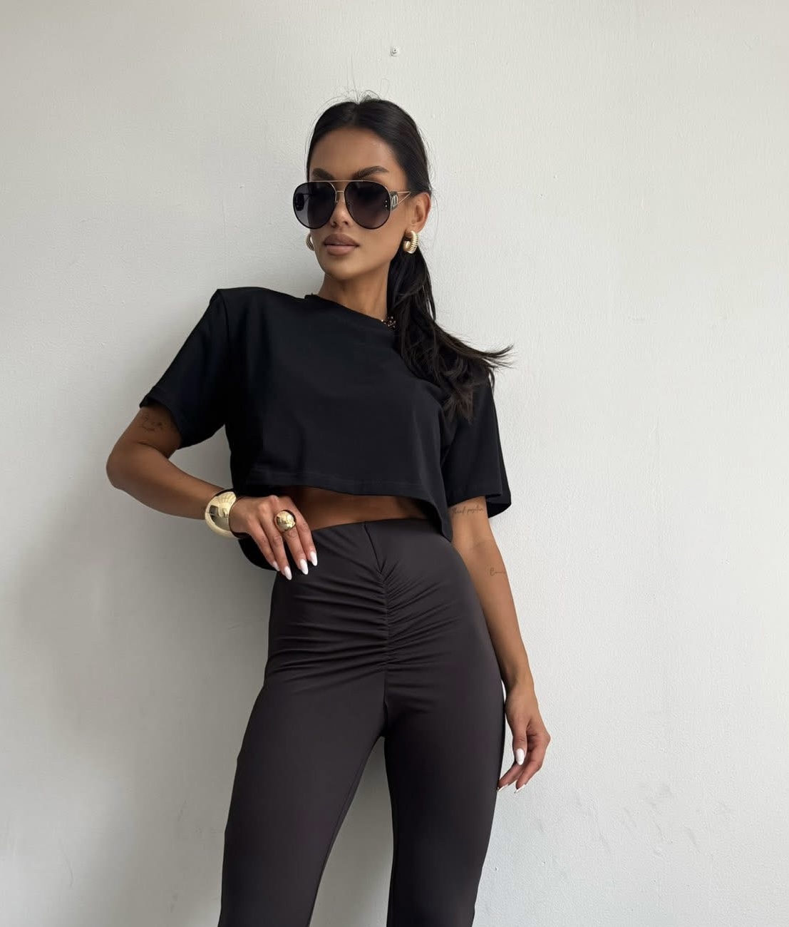 TOP_KOSZULKA_Z_PODUSZKAMI_-_czarna