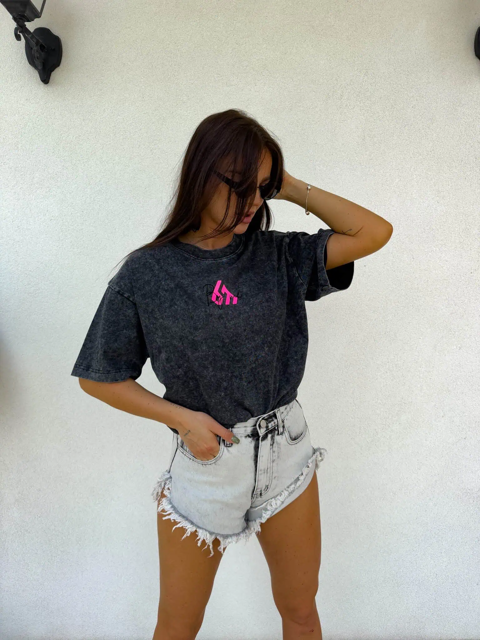 DEKATYZOWANY T-SHIRT MONETTE - czarny